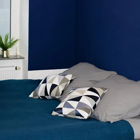 شقة Modernes 2 Apartment, 6 Personen, Wifi